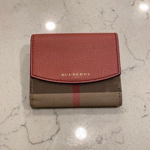 Burberry House Check Derby Leather Luna Wallet
